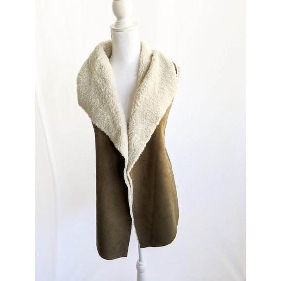 Madison & Lola Jackets & Blazers - Madison and lola Medium Vest Faux Fur Brown